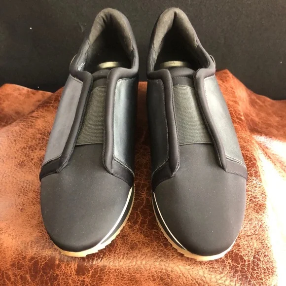 Embellished Karl Lagerfeld Black Slip-on Leather Sneakers Size 10M - Picture 2 of 10